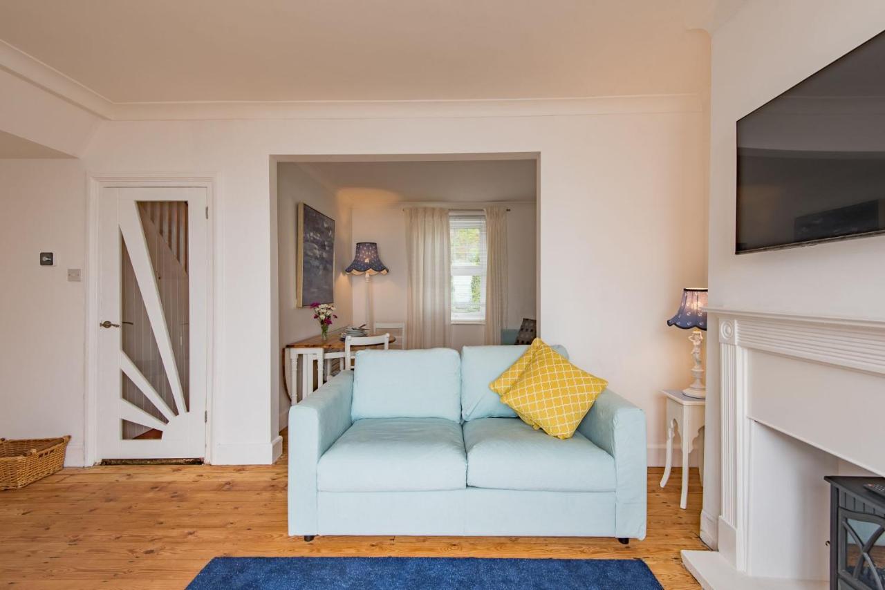 Wave Cottage By Bloom Stays Sandgate Bagian luar foto